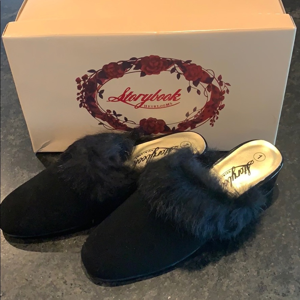 Girls Black Fur Mule